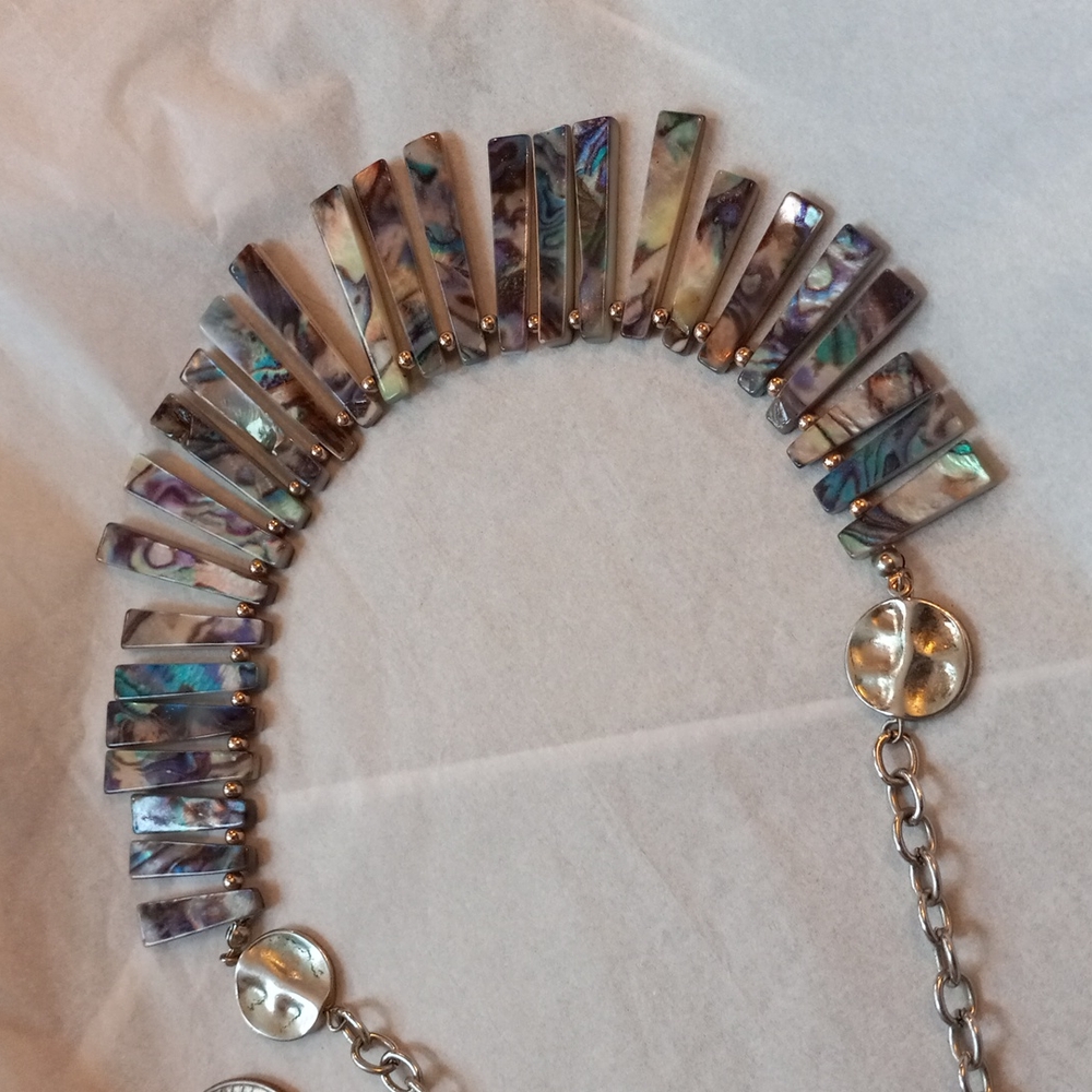 Beautiful ABALONE NECKLACE preloved - Picture 7 of 7